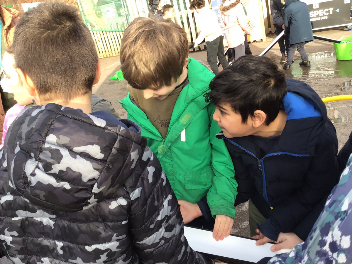 ClaphamTerrace1's tweet photo. Year 5 Commando Joe’s showed resilience and teamwork in their mission today. #CommandoJoe’s#activity#waterfun https://t.co/RvfEZLyXiw