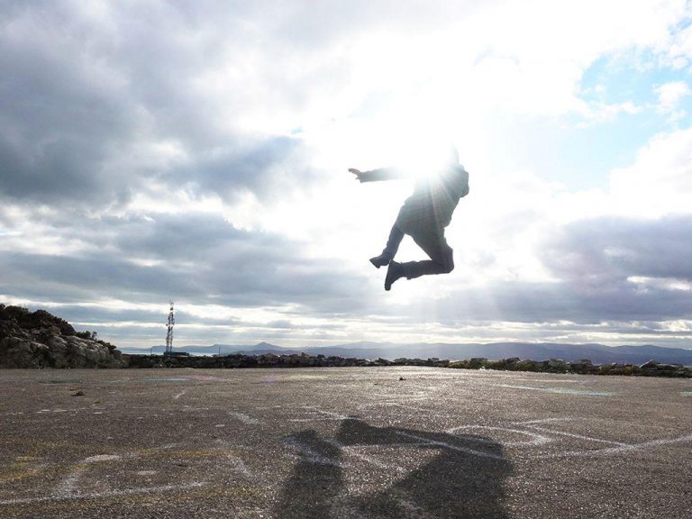 totallydublin's tweet image. "He saw the world as a small place that was easily navigable."  The amazing Ross McDonnell was a towering figure in the creative scene. We asked a few close friends &amp;amp; acquaintances to share some memories and tributes with us. totallydublin.ie/arts-culture/a…