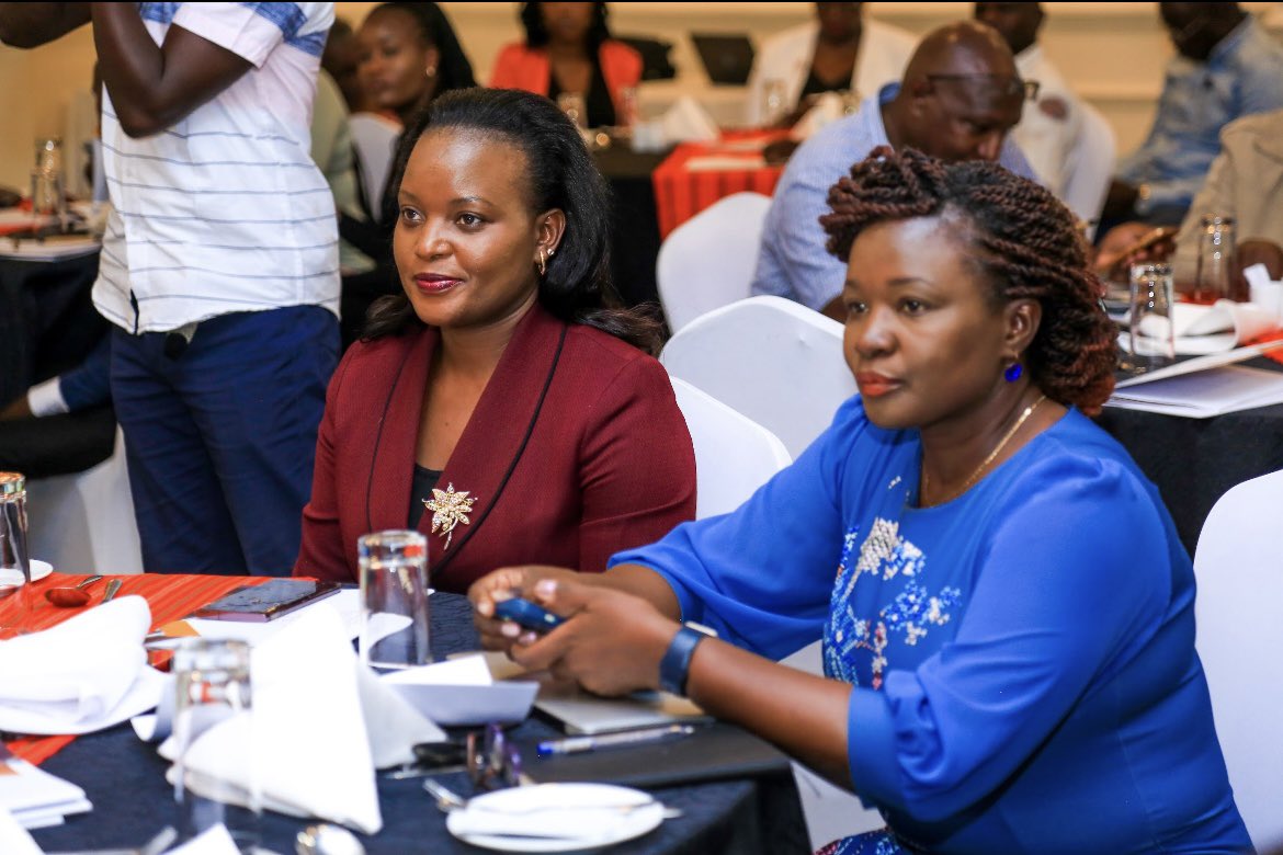 Najmmer's tweet photo. With Hon @ChiggaiCS at the Editors Guild @KenyaEditors Forum on the Data Capacity for Evidence Informed Decision Making. @ldriafrica 
#PressclubKe
 #GenderData4dev https://t.co/DzBMo1UYTQ