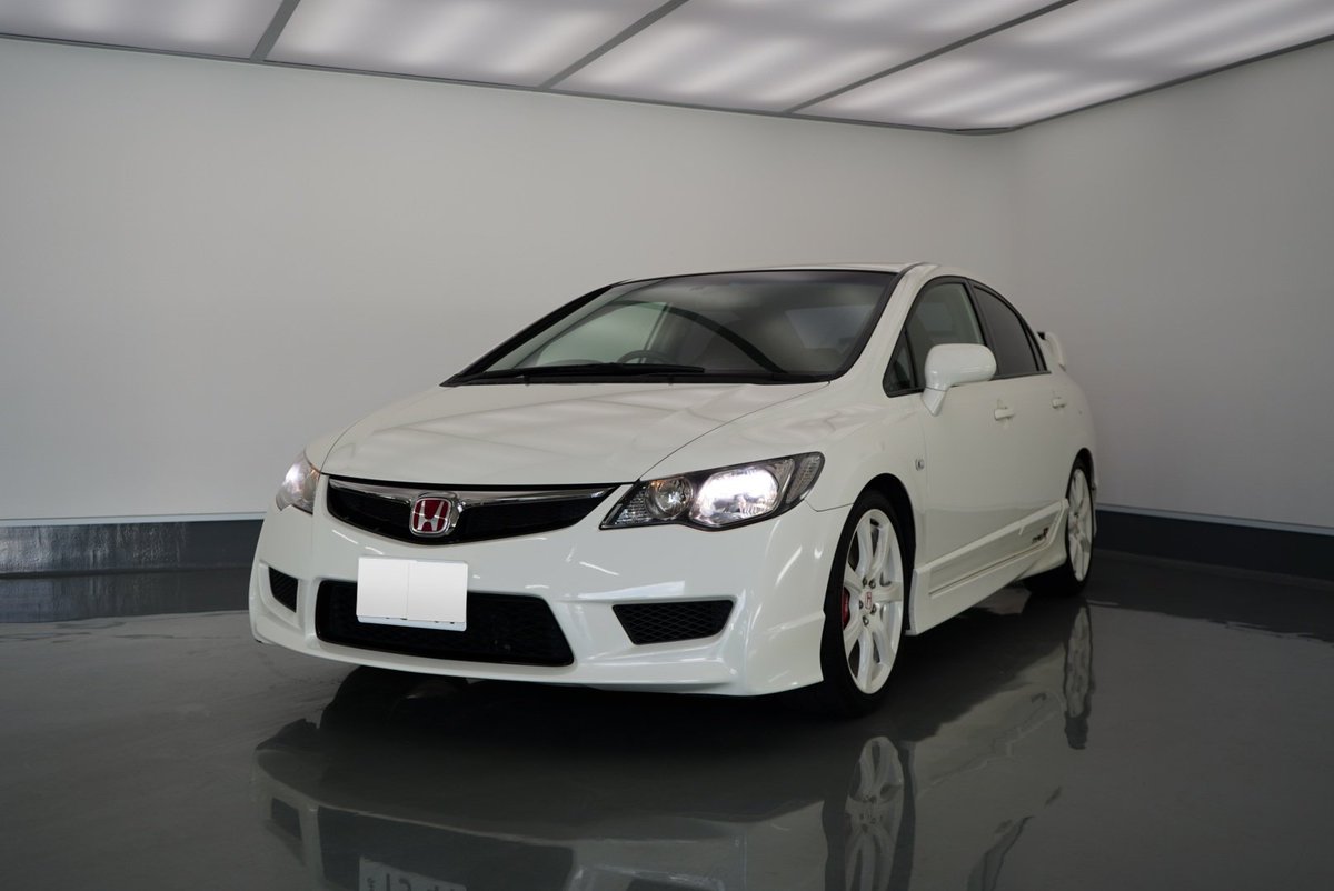 shunta_typeR's tweet photo. #納車の日覚えてますか
教習所以来3年ぶりのミッション車で鈴鹿から大阪まで1人で帰ってきたなぁ https://t.co/VaKxzq9imR