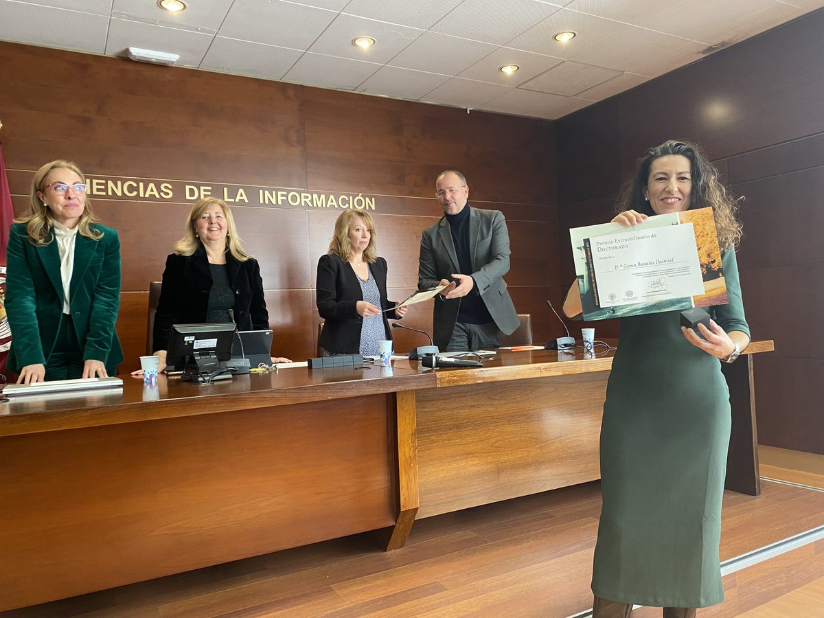 UCMccinf's tweet image. El hilo que necesitabais, parte dos🫢 

🎖️ Premios Extraordinarios de Doctorado 2020-2021

🎉 ¡Enhorabuena!
