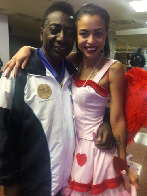 Essa foto com o &iacute;dolo estava perdida na minha galeria&hellip;.. Era uma sexta-feira normal&hellip; 9 de Junho de 2017<a href="/tag/pussy"class="tags"><span>#pussy</span></a><a href="/tag/camgirl"class="tags"><span>#camgirl</span></a><a href="/tag/casadas"class="tags"><span>#casadas</span></a><a href="/tag/casalsafados"class="tags"><span>#casalsafados</span></a>