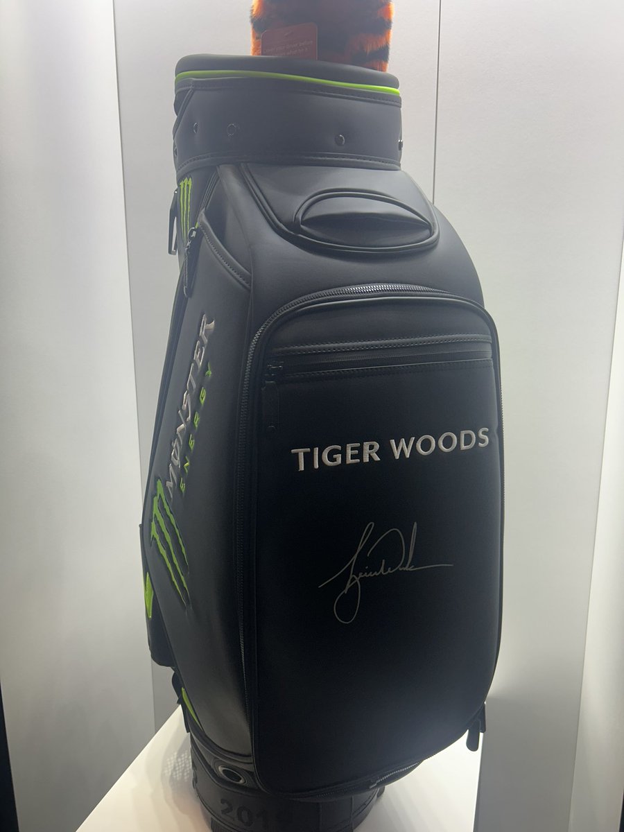 benjthompson's tweet photo. All set for the @PGAShow with @vesselgolf 

#filledwithpurpose https://t.co/K86wFUtK8U