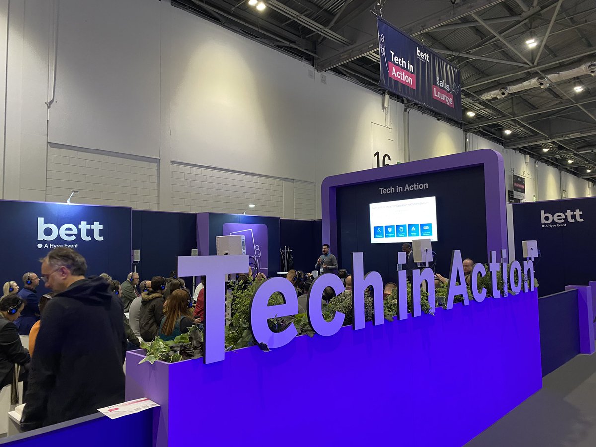 eoinstweets's tweet photo. Great to be here at #Bett2024 #weareallteacherswearealllearnersalways @lecheiless @lecheiletrust1 @AppleEDU @Gowriggle https://t.co/Q36lmrOZy6
