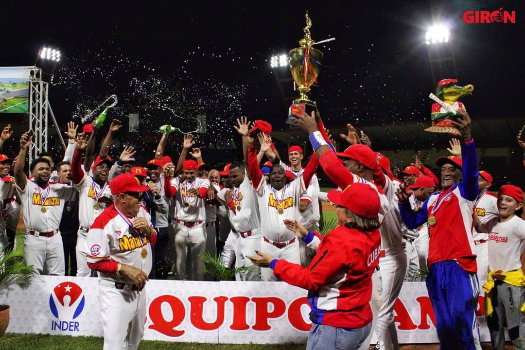DiazCanelB's tweet photo. ¡Felicidades matanceros, campeones de la II Liga Élite del Béisbol Cubano!

El “Victoria de Girón” a toda capacidad. Niñas y niños quieren ser peloteros, el pueblo celebra y se abraza. 

Gracias cocodrilos. Otra página de gloria para la épica beisbolera de #Matanzas. https://t.co/ewUCHUwQPT
