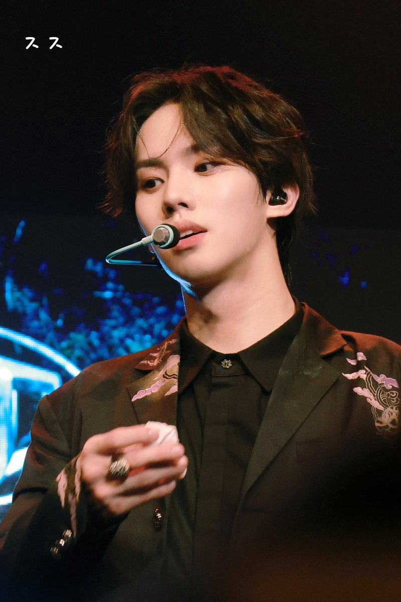 WinBrasil2's tweet photo. [#WINQ - 24.01.24] O Win durante o show de ontem em Paris!!!!

#WIN #윈 #MCND #엠씨엔디 #ODD_VENTURE_TOUR_2024 #MCND_IN_PARIS @McndOfficial_

Cr. 1doxm0de https://t.co/zzlCl1Seq7