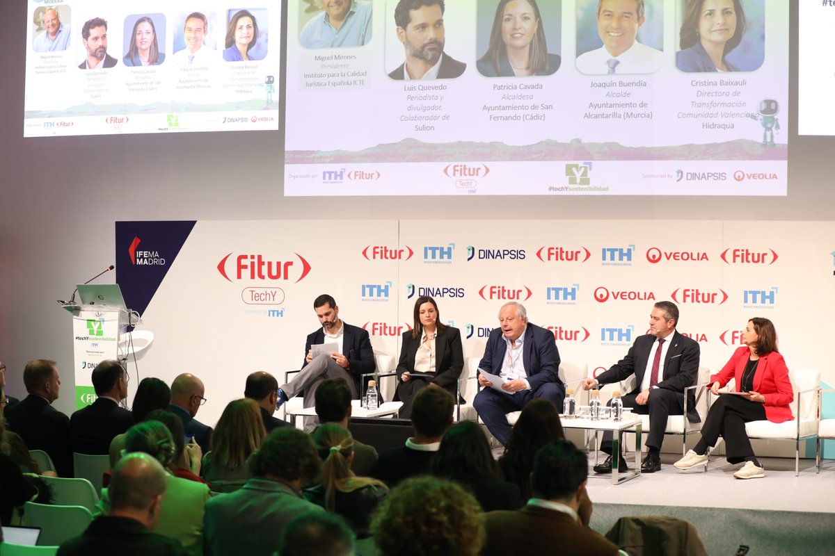 El foro de innovación 💻 #FITURTechy ha contado con presencia de #Hidraqua a través de los centros <a href="/dinapsis/">Dinapsis</a> Valencia y Costa Blanca.
<a href="/CrisBaixauliF/">Cristina Baixauli Fons</a> ha participado en la mesa 'Tecnología y modelos de gestión para reducir el impacto del cambio climático en los destinos turísticos'