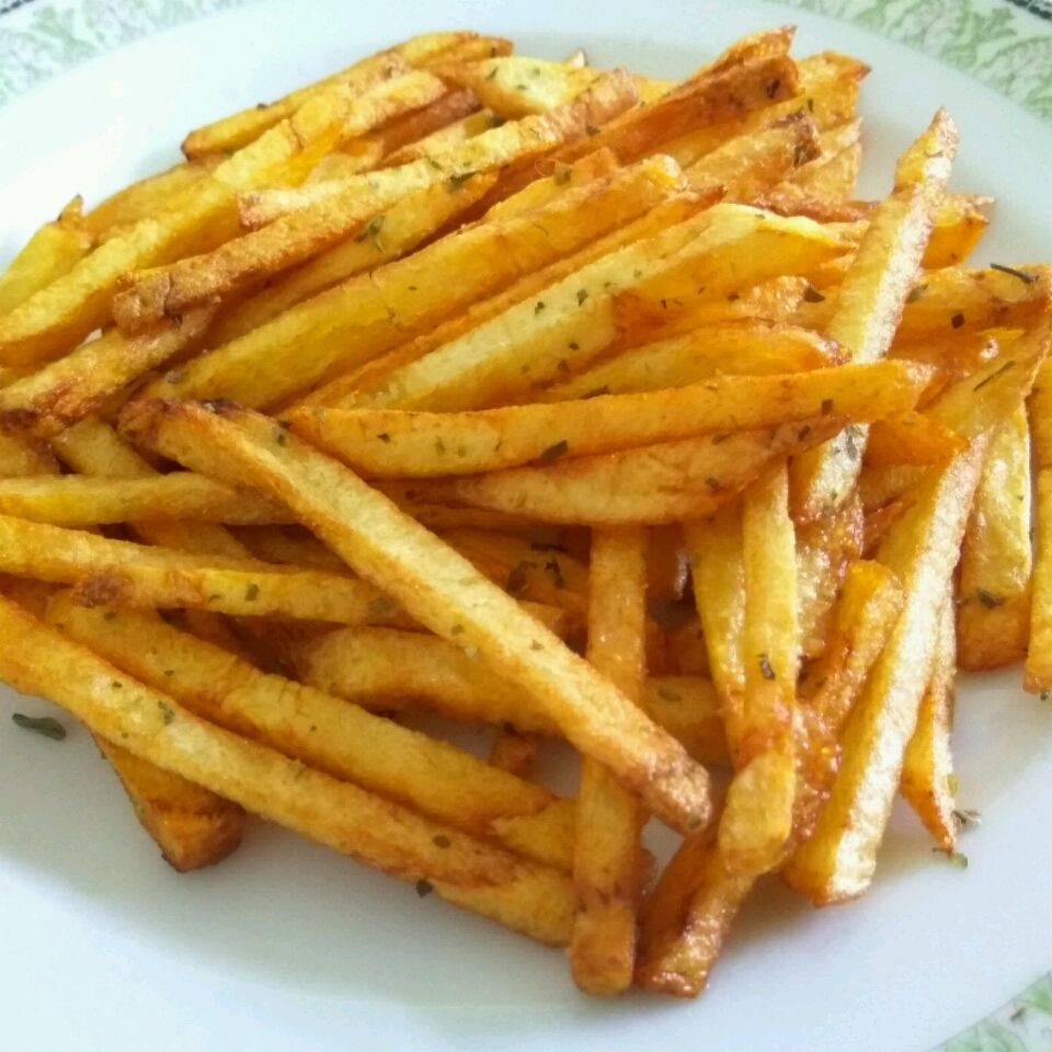 RetroHighway's tweet photo. Are you putting ketchup or mustard on these fries? https://t.co/c42NJi4ium