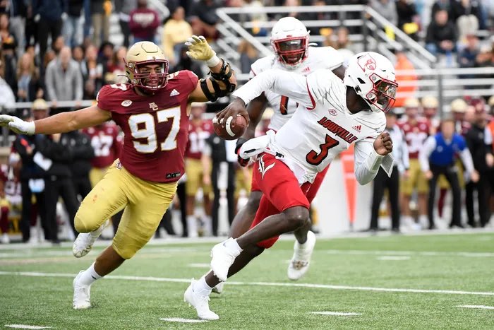 Extremely blessed to receive an offer from Boston College! #Decide2fly
<a href="/CoachSHuggins/">Savon Huggins</a>
