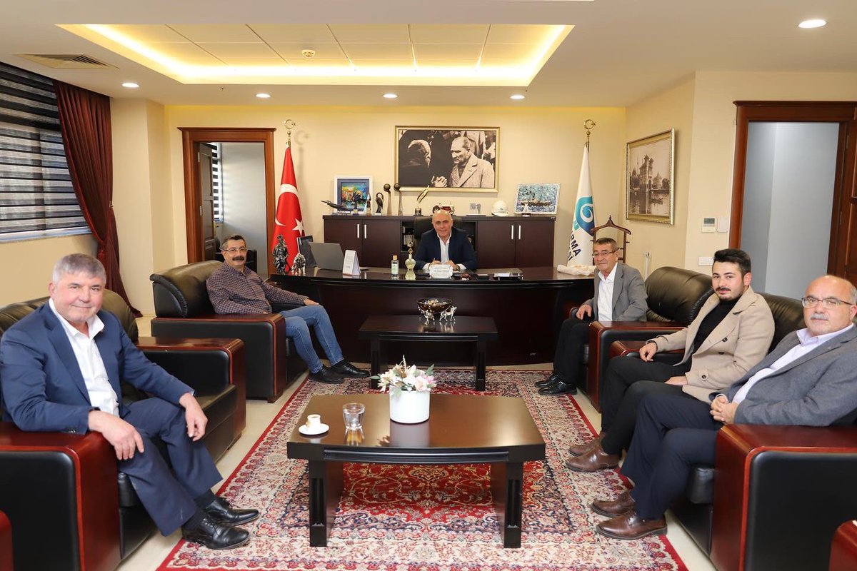 BelediyeKIBRSCK's tweet photo. Kardeş şehrimiz Bandırma Belediyesinin İlçemize hediye ettiği makam arabasının devir teslimini yaptık ve plakamızı değiştirdik. 
Emeği geçen;Sayın Av. Tolga TOSUN ve çok değerli ekip arkadaşlarına ilçemiz adına sonsuz teşekkürlerimizi sunuyoruz. https://t.co/J2dZ0CKLrj