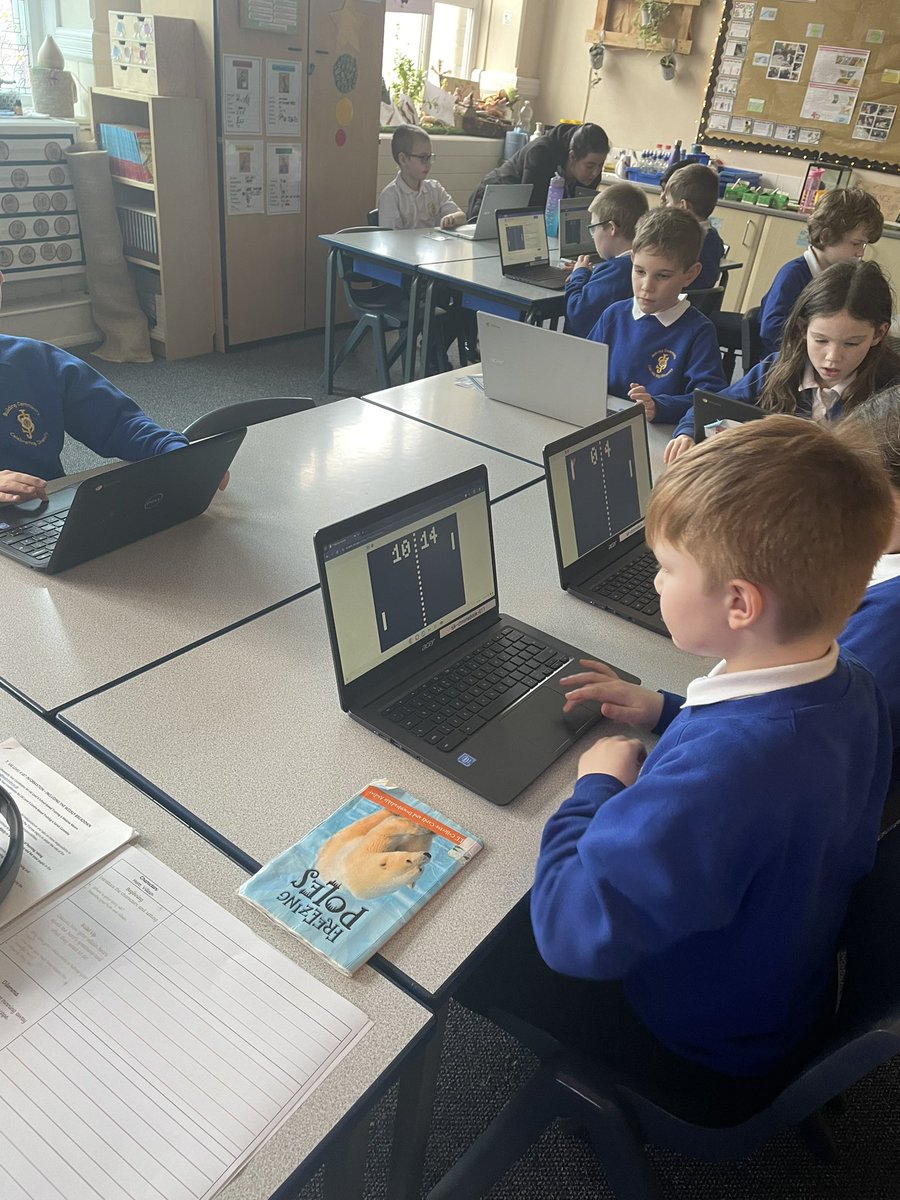 stjosephskly's tweet photo. Oak class had an introductory lesson to computer programming this afternoon, taking a look at the classic game Pong (the first game developed by the computer giants Atari) #SJKcomputing #OakClassRule https://t.co/DegiU0k7Gh