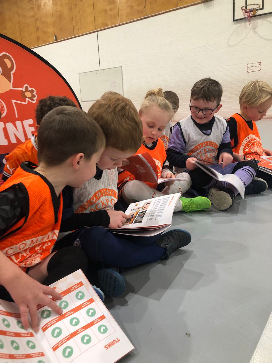 BFCCT_'s tweet photo. Tiny Tangerines Skills Booklet Launch🍊

 Our young players and parents from our #TinyTangerine mini-football sessions enjoyed their first read of the Tiny Tangerines Skills Booklet 📙 https://t.co/UoToLE686u
