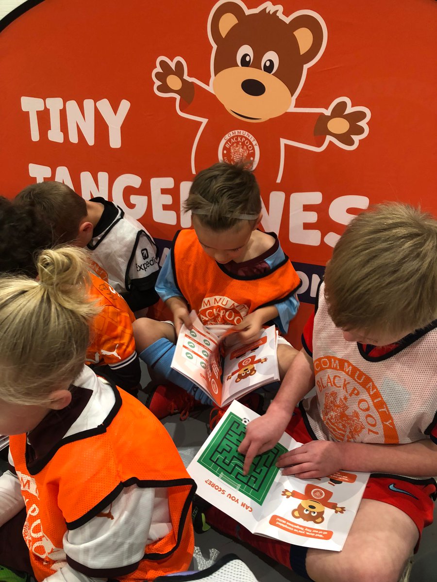 BFCCT_'s tweet photo. Tiny Tangerines Skills Booklet Launch🍊

 Our young players and parents from our #TinyTangerine mini-football sessions enjoyed their first read of the Tiny Tangerines Skills Booklet 📙 https://t.co/UoToLE686u