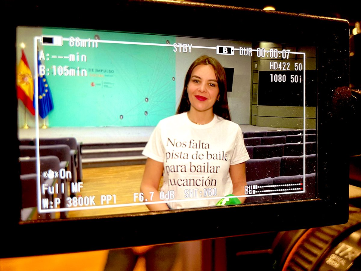 Nos falta pista de baile para bailar tu canción. <a href="/lorimeyersband/">Lori Meyers</a>