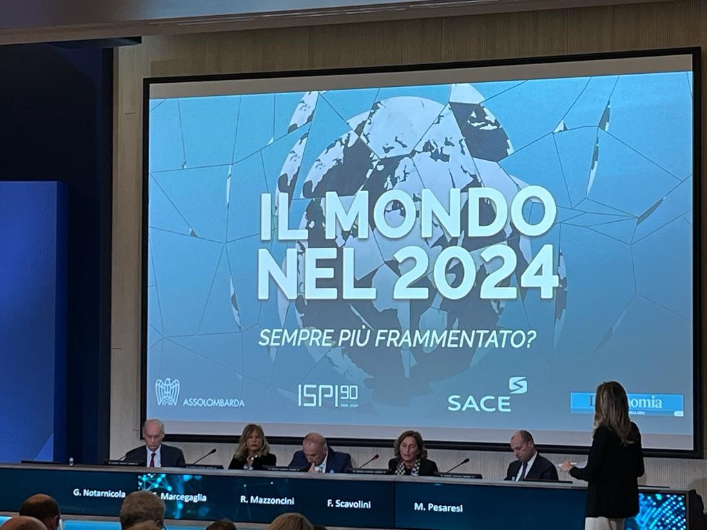 Il mondo nel 2024: sempre più frammentato? Evento organizzato da @ispionline, in collaborazione con Assolombarda e SACE nell’ambito dell’Osservatorio Geoeconomia promosso da ISPI e Intesa Sanpaolo. #Mondo2024 Interviene Fabiana Scavolini ➡️ shorturl.at/dBL07