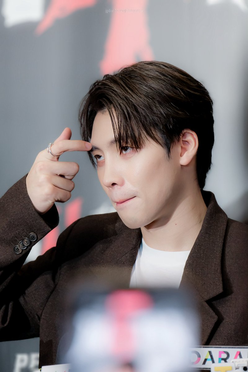 JPpollyble's tweet photo. ความหล่อกระแทกตาพ้มดังอั๊กก
@m34nismind
#MeanPhiravich
#แถลงข่าวพี่นาค4 https://t.co/mXH799yHAY