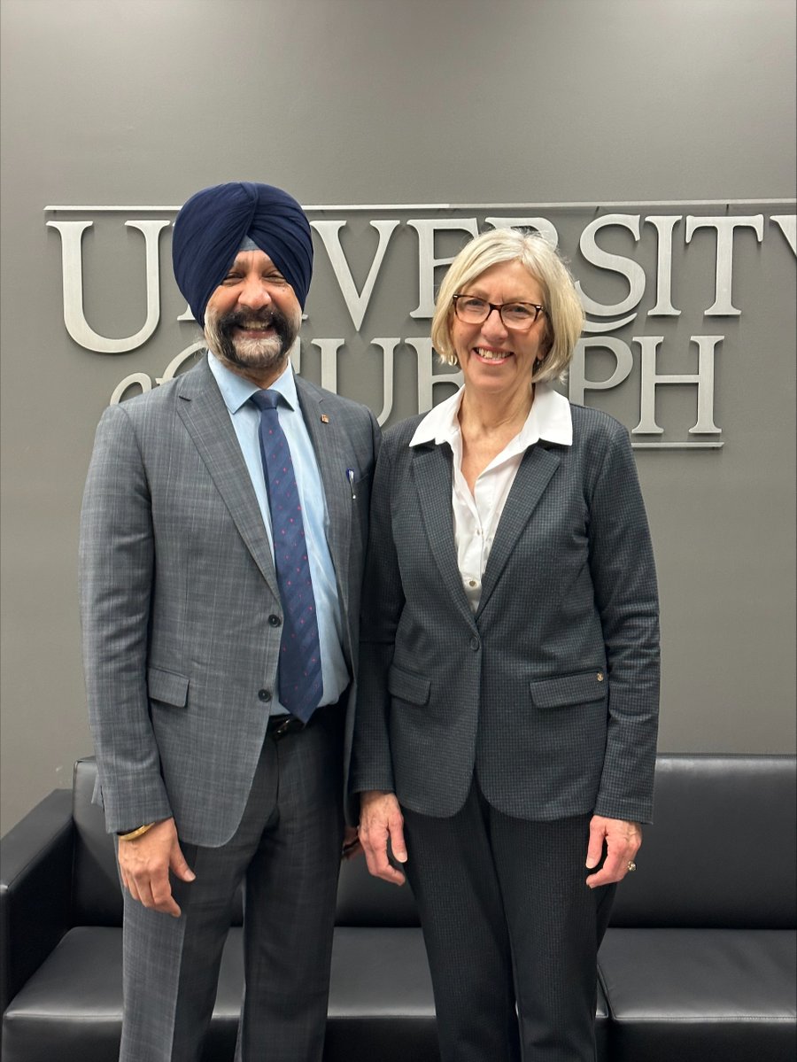 Yesterday, we welcomed #UofG alumnus and former professor Dr. Harpreet Kochhar (@CFIAPresACIA). As our Deputy Minister Champion, Dr. Kochhar is a strong U of G advocate. We are very grateful for his support. Dr. Kochhar met with leaders, researchers, and students to learn more