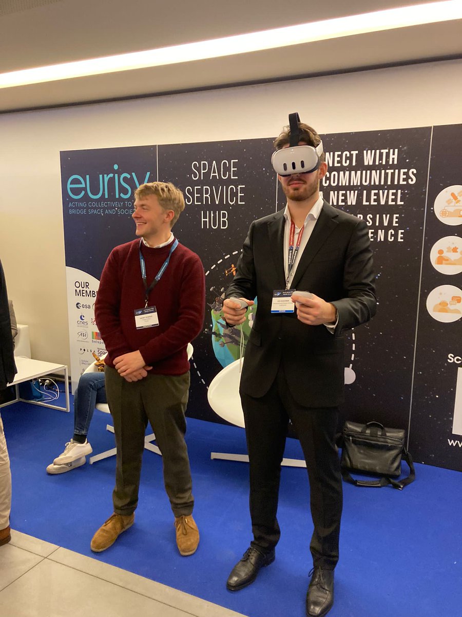 Now happening at the #EuropeanSpaceConf 

Leo Buchner, President of @EUROAVIA is trying our immersive VR experience!

Become an astronaut and dive into our Universe while exploring the benefits of satellite applications. 🛰️

📍 Join us at EURISY booth in the Village Stage area.