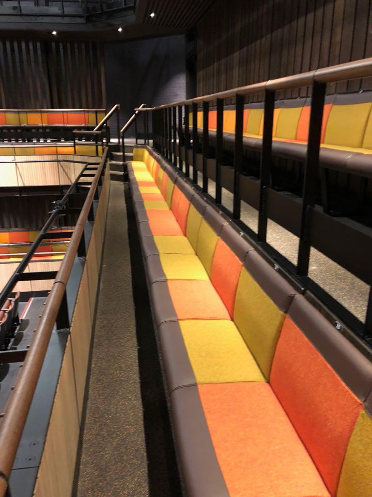 Kirwin & Simpson Seating tweet media