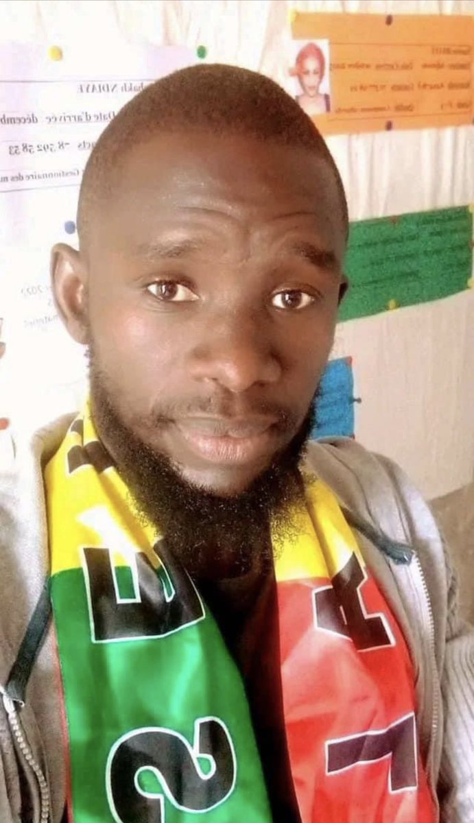 secondair_effet's tweet photo. Domou ndiambour yi dugnu defatt 2 mois ci prisons yi #ElectionForce voter Diomaye c’est libérer les détenus politiques.✊🏿🇸🇳☝🏿✅ https://t.co/mHLPHmV5sq