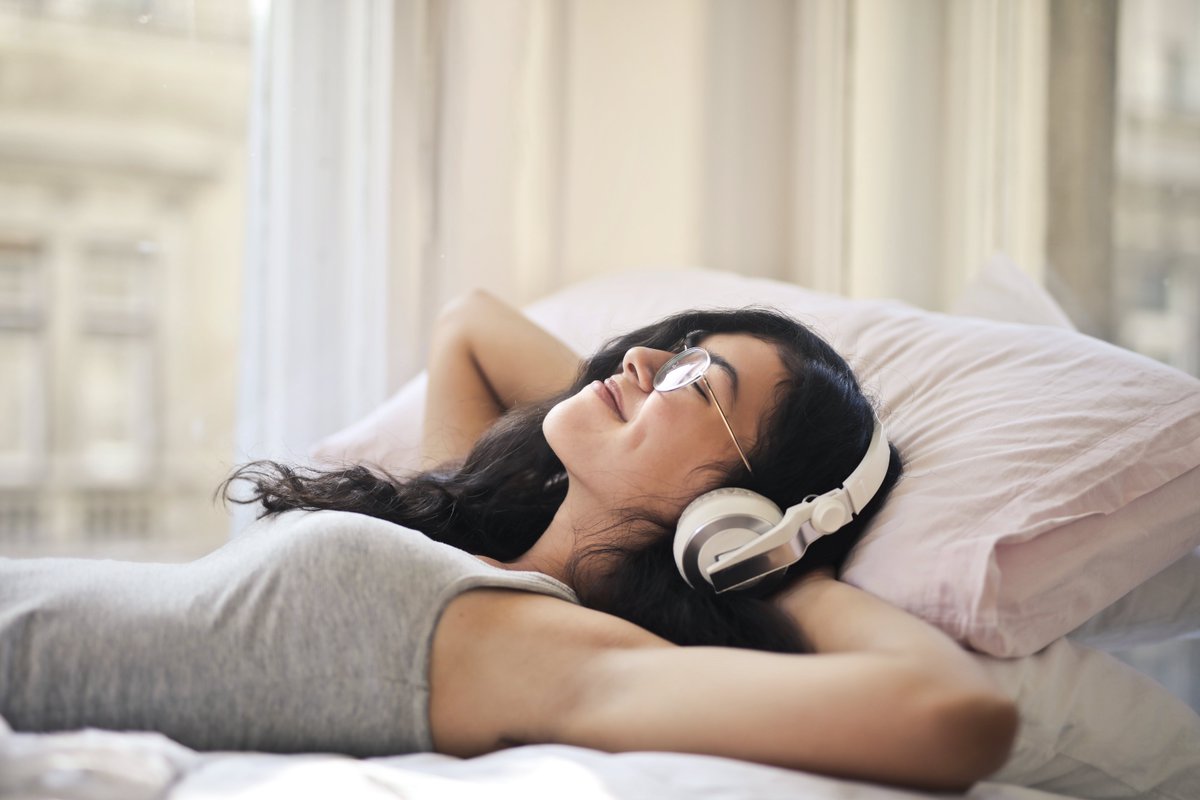 🎶 Relax with "Weightless"! This #WellnessWednesday study proves its stress-reducing power, showing significant improvements in skin conductance. A soothing choice for relaxation!
🔗 ow.ly/tmpm50QnbpO
🧘‍♂️💆‍♀️ #StressRelief #Wellness
