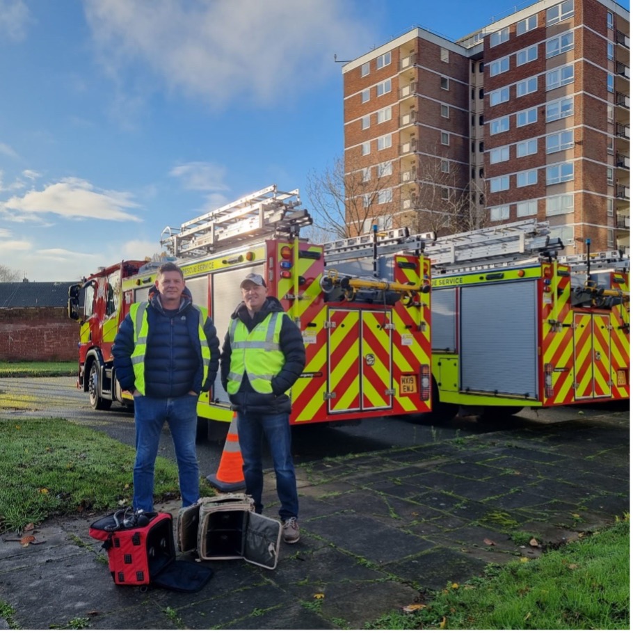 After the Grenfell Tower fire in 2017, Merseyside Fire and Rescue addressed communication issues by trialing the Vitavox Long-range Speaker system.

vitavox-sound.com/product-spotli…

#GrenfellTower