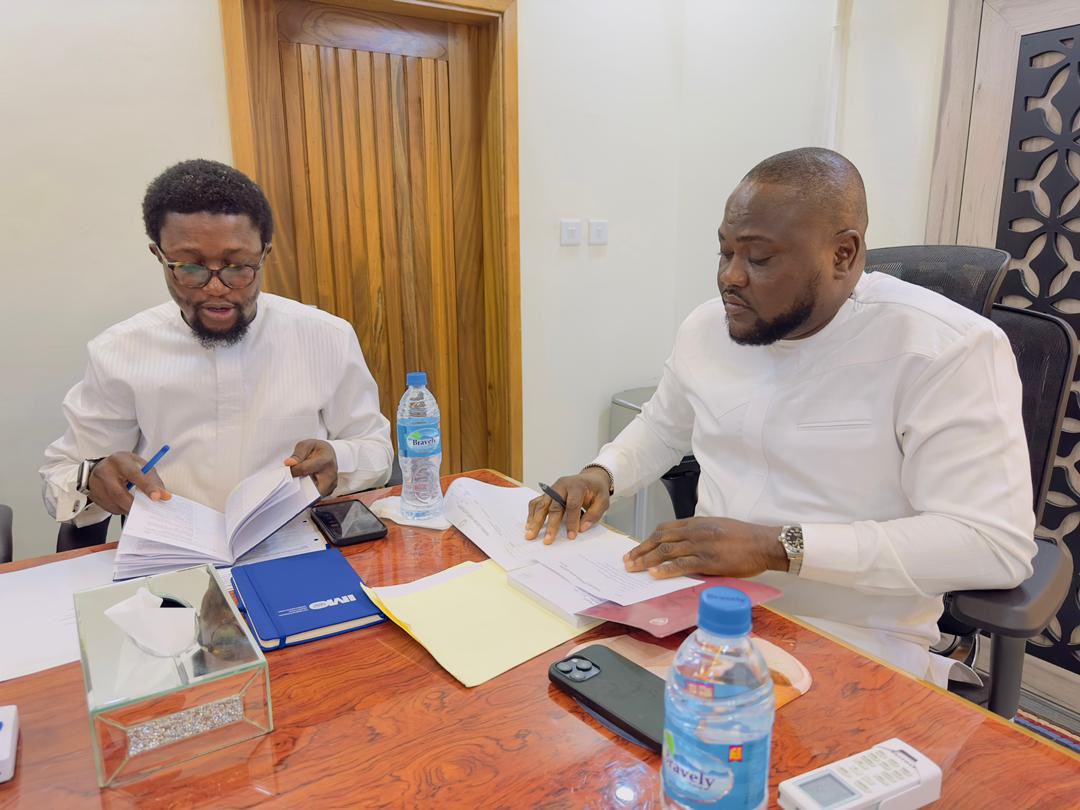 mmgeorgeSL's tweet photo. Today’s roll-out meeting of the #SLPHA Act, 2023 convened the various Concessionaires at the Port including #AGL, #NSBT and #LSS who handle the container and bulk and break-bulk terminals and cargo tracking notes respectively at SLPHA.
@yankubamcie
@FANDAYTURAY
#SaloneX https://t.co/s1VteYf5H4