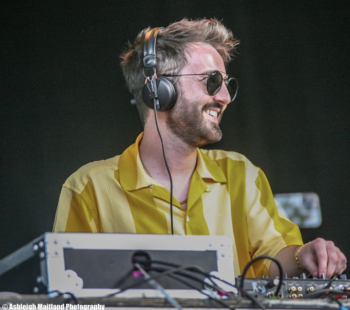 Melrose7s's tweet photo. Introducing your 2024 Melrose Sevens After Party Headliner: Callum Gallacher 🪩

Dougy Telfer will also be there on the night to kick the party off🎧

#MelroseSevens2024 #CallumGallacher #HomeOfRugbySevens  
#MelroseSevensAfterParty #EventsIntheBorders #DougyTelfer https://t.co/dBMUWcJrAA