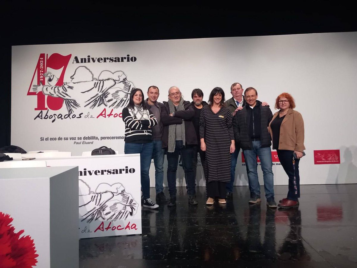 Industria_CCOO's tweet photo. @CCOO @garbineespejo @Victorieta1 @gerardo_cortijo @CanetVicente @roderofdez @anaoller1 @UnaiSordo 🔴Clausura del homenaje 
🗣️Alejandro Ruiz-Huerta Carbonell, presidente de la Fundación #AbogadosdeAtocha, clausura el acto recordando emocionado a sus compañeros y compañeras asesinadas y asesinados con un poema de su libro Indumentaria. 

"¡¡¡ Viva la libertad!!!" https://t.co/4ljondDGCE