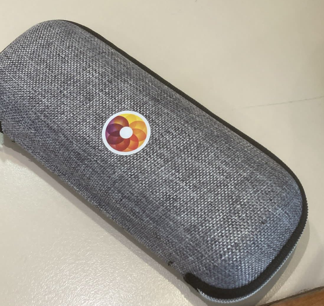 dcentene's tweet photo. Twitter haz tu magia, se me ha perdido a lo largo de Alfonso X/correos este estuche con unas gafas de ver. A ver si apareciera https://t.co/DLn2iVTVbI