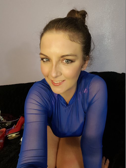 Coucou toi 💋    Viens vite me voir 📷 https://t.co/u9hrfZOQGl    Et sur https://t.co/skPE5TXv4L https://t