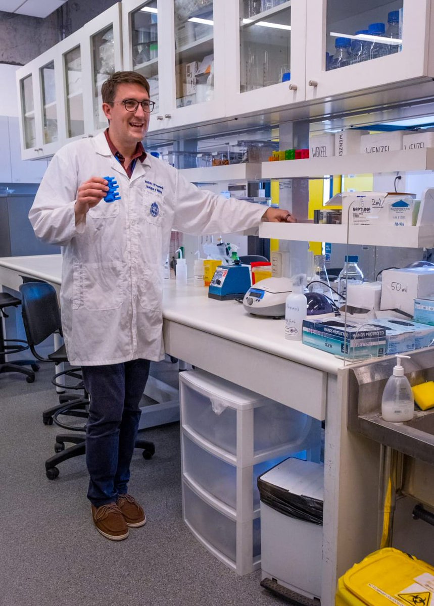 New recruitments coming up! We've been awarded a grant to expand our #microfluidics research to include host-pathogen interactions via #organoids. &amp; we advance our work in label-free #Raman spectroscopy for metabolic analysis. Here's to innovative in biomedical research!🧪🔬