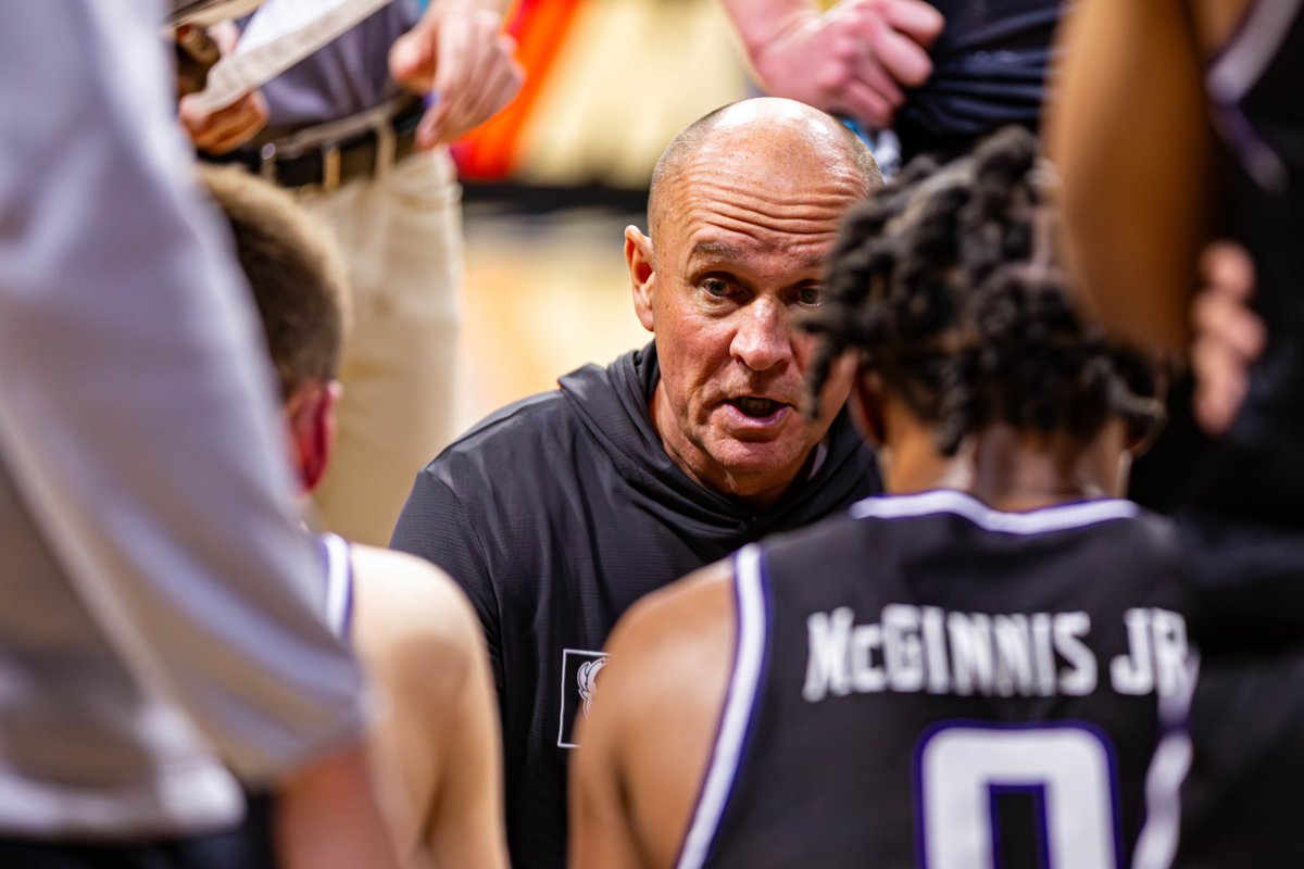 LipscombMBB's tweet photo. Help us wish very special Happy Birthday to our head coach Lennie Acuff! We can not thank you enough for the impact you have had on everyone here at Lipscomb. We are so blessed to have you on the sidelines! We hope today is a great day!  @coachacuff 

#IntotheStorm⛈️ | #HornsUp🤘 https://t.co/2gDakCskKS