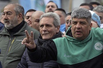 Alejo_Piluso's tweet photo. Tenés que tener la autoestima destruida para que estos indeseables te digan lo que tenés que hacer. https://t.co/xo9bmTCIkJ