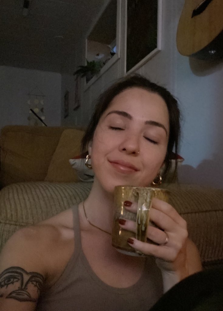 Hello from me and this beautiful handmade mug by <a href="/cNFTfART/">f.₳RT</a>!

🚨 I have a @LilSappys WL spot to giveaway thanks to the lovely <a href="/lara_bcw/">Lara</a> @TASFactory <a href="/the_ape_society/">The Ape Society</a>! 🚨

All you have to do is like &amp; retweet this post! We’re keeping it simple.

Winner will be chosen in 24hrs ✨