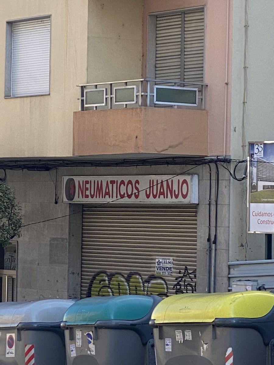 Tiene hasta neumáticos el tío 
<a href="/OT24h/">24H</a> #juanjoot