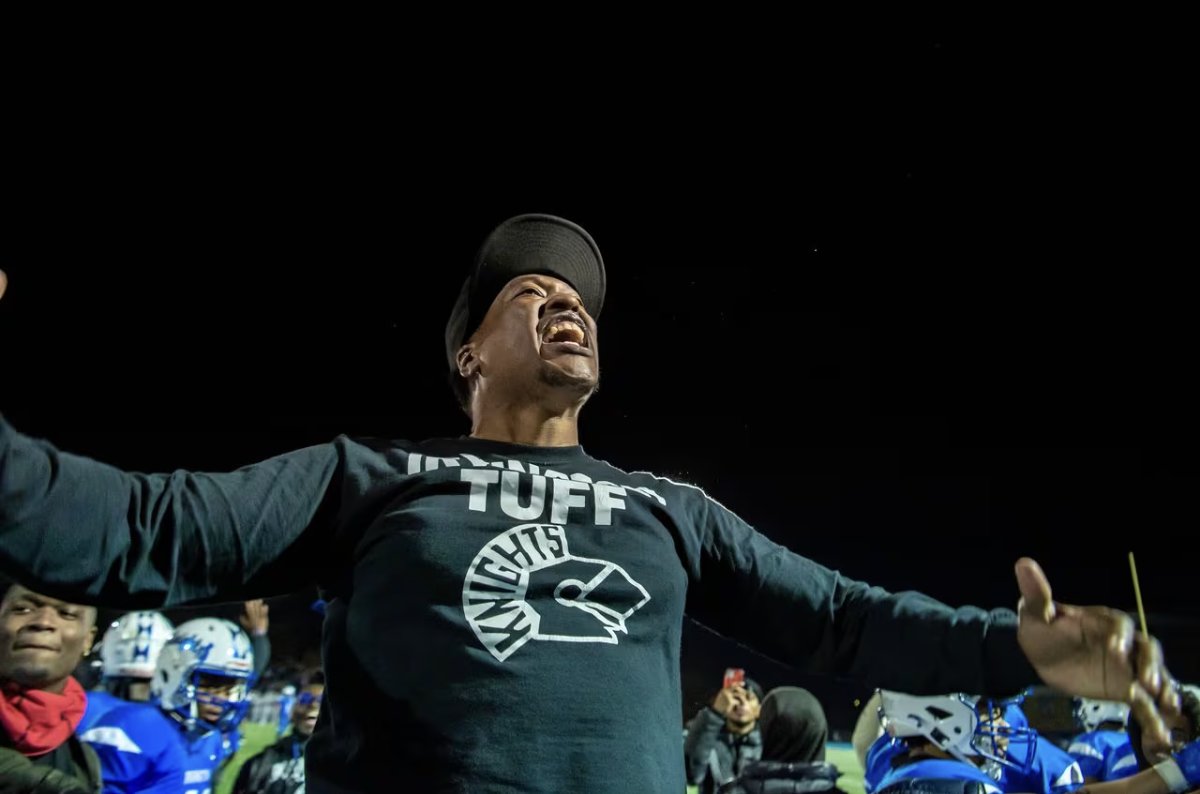 Please take some time w/ this profile I wrote on resigned Irvington FB coach @CoachSmokeNJ who has impacted hundreds on & off the field in Irvington & its surrounding neighborhoods. => Ashley Pierre walks away w/ wins & titles — but even more lives saved: tiny.cc/8uq9wz