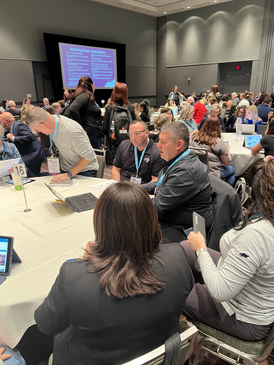 I had a great time presenting at #FETC on Revolutionizing Classroom Engagement with Nearpod! Excited to see so many new users embracing the magic of interactive learning. Let's unleash the power of Nearpod together! 💫 #EdTech @nearpod @lindsayrothfeld