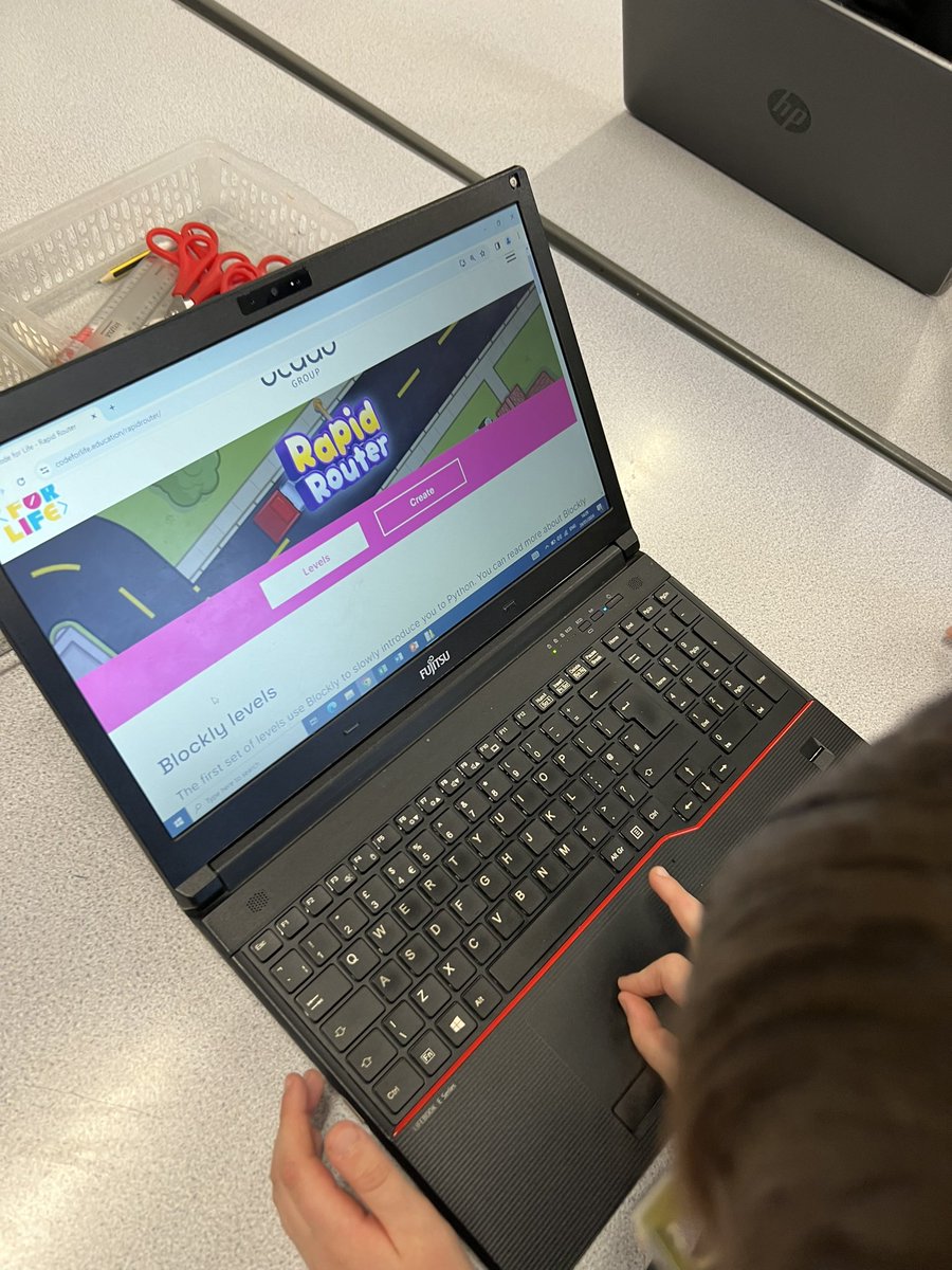 ClaphamTerrace1's tweet image. Busy busy busy in Year 2 today… We turn our focus to Computing to complete some simple coding on Rapid Router #Computing #Laptops #RapidRouter