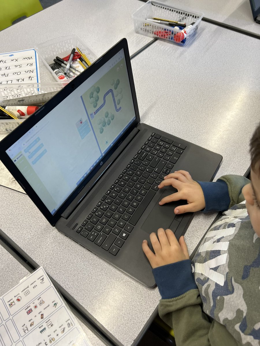 ClaphamTerrace1's tweet image. Busy busy busy in Year 2 today… We turn our focus to Computing to complete some simple coding on Rapid Router #Computing #Laptops #RapidRouter