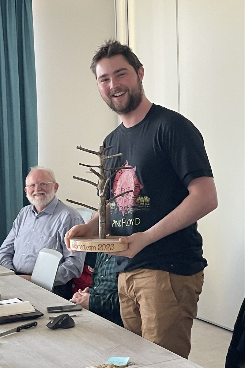 ForNaLab's tweet photo. 🌳 Exciting News! 🏆 Louis Verschuren wins "Future Tree 2023" prize for best forest ecology master thesis in Flanders and the Netherlands 🌲 with his research on Beech trees' growth and climate resilience in the Sonian forest ! 📚 #Toekomstboom #BeechTrees https://t.co/xW0zjs8nG8