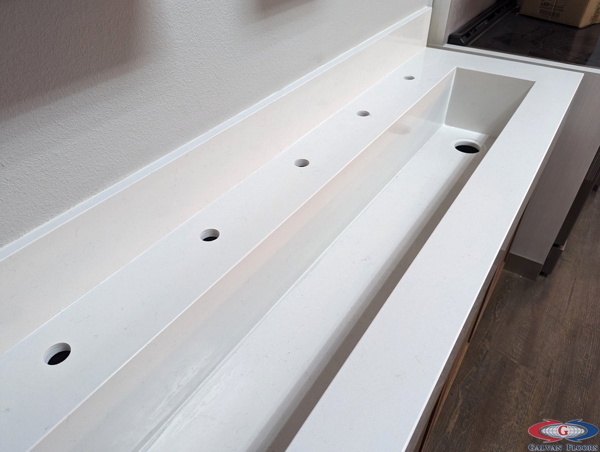 GalvanFloors's tweet photo. 2024 is starting off with a very different look, And we are here for it!

Custom 3cm quartz trough sinks!

This customer needed a display for their faucets, we helped them out by giving them the display of the year! 

#dfw #texas #custom #counterops #quartz #troughsink https://t.co/xPxqO5irfQ