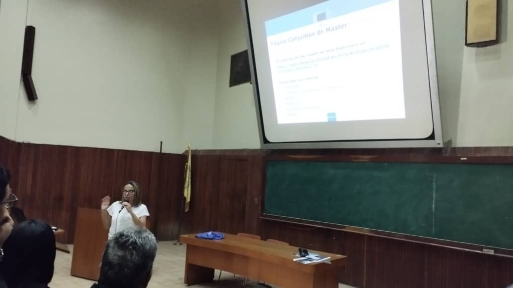 #24Ene | Comienza charla 'Estudiar en la Unión Europea' por parte de @UEenVenezuela en el Auditorio del Instituto de Medicina Experimental de la #UCV para dar a conocer el programa #ErasmusPlus #UCVNoticias #UEenVenezuela