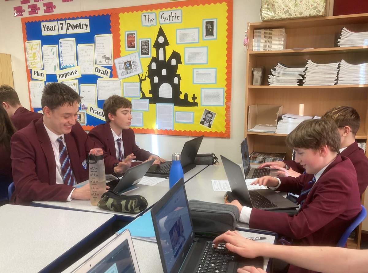 Some fantastic collaboration as Year 9 work on charity ad. campaigns in English. 
#SGSEnglish #SGSSenior #SGSDifference