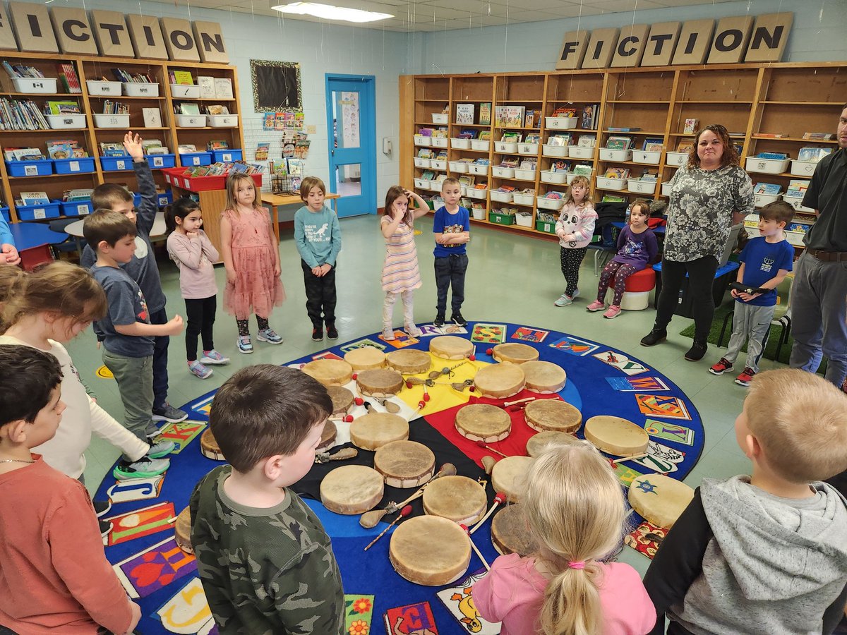 Students <a href="/StephenvillePri/">Stephenville Primary</a> learning to drum #EAPforTeachers <a href="/NLTeachersAssoc/">NLTA</a> <a href="/NLSchoolsCA/">NLSchools</a>