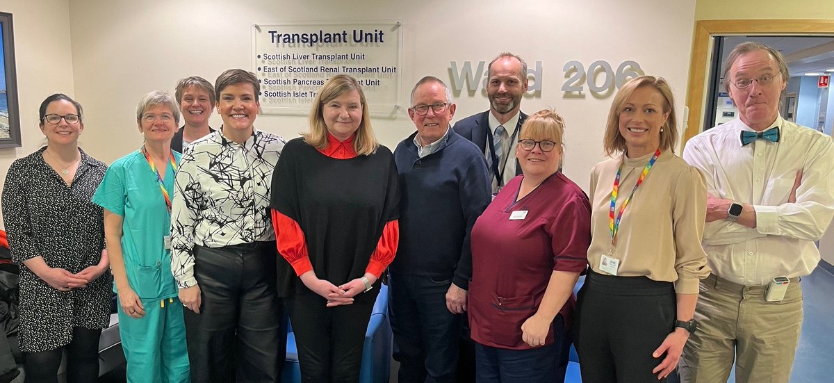 Minister for Public Health @jenni_minto today visited the Edinburgh Transplant Centre at @RIE_Lothian to meet with staff and those who have benefited from #TheExceptionalGift of living kidney donation, which plays a vital role in increasing transplantation rates in Scotland.