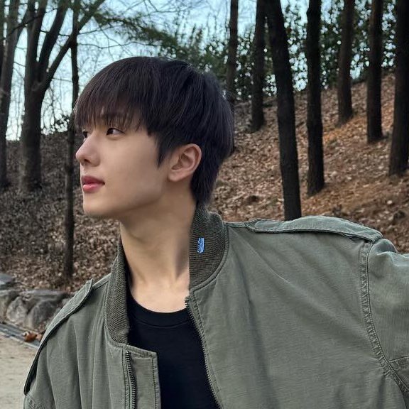 부옥 tweet media
