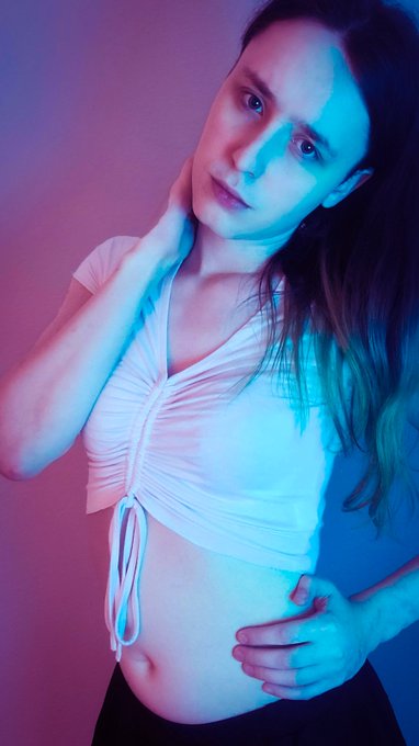 Bisexual lighting is the best lighting https://t.co/P7p2FExm7x