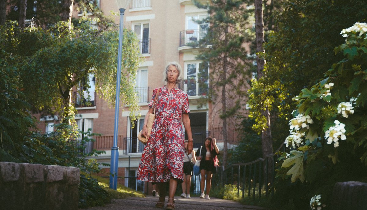 CHAMBEU_'s tweet photo. Summer In Paris 📷 https://t.co/xqfGt04sEH