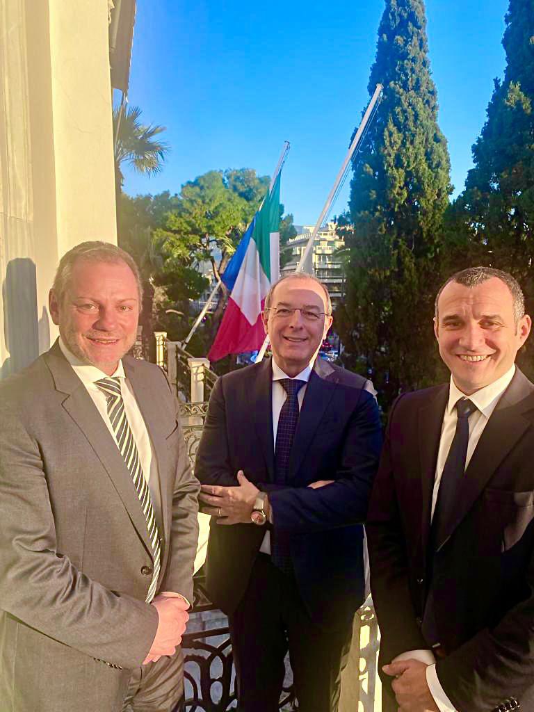 🇮🇹L’Ambasciatore Cuculi ha incontrato l’Amministratore Delegato di D-Orbit, Luca Rossettini, e il Direttore di Planetek Hellas, Stelios Bollanos, per un colloquio dedicato alle tecnologie e infrastrutture spaziali e alle loro applicazioni nell’industria.